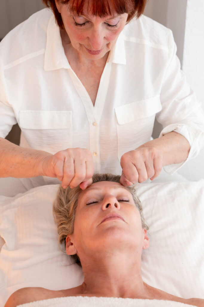 massage front kobido shiatsu du loup